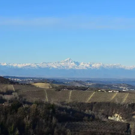 Holiday home Il Fienile Govone